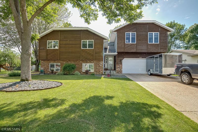 1385 Roosevelt Rd, Hastings, MN 55033