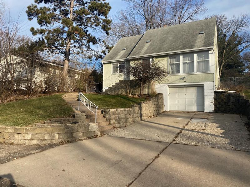 1844 Walter St, Maplewood, MN 55109