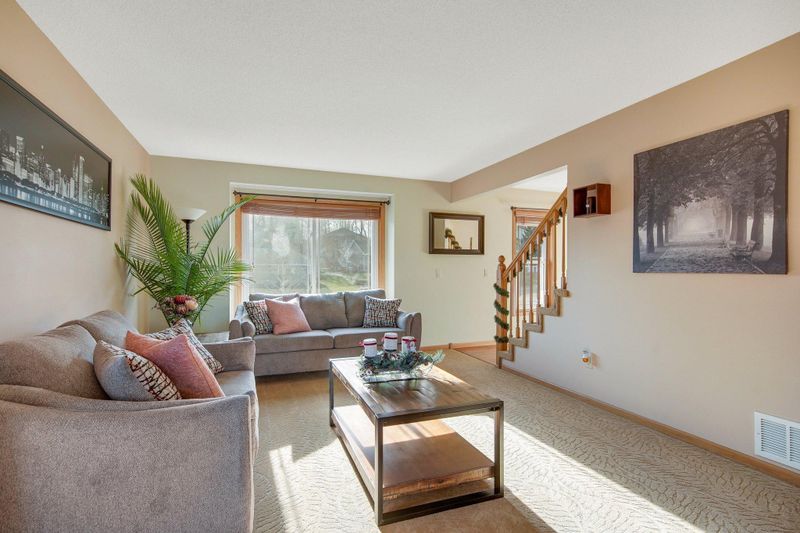 5406 Dufferin Dr, Savage, MN 55378