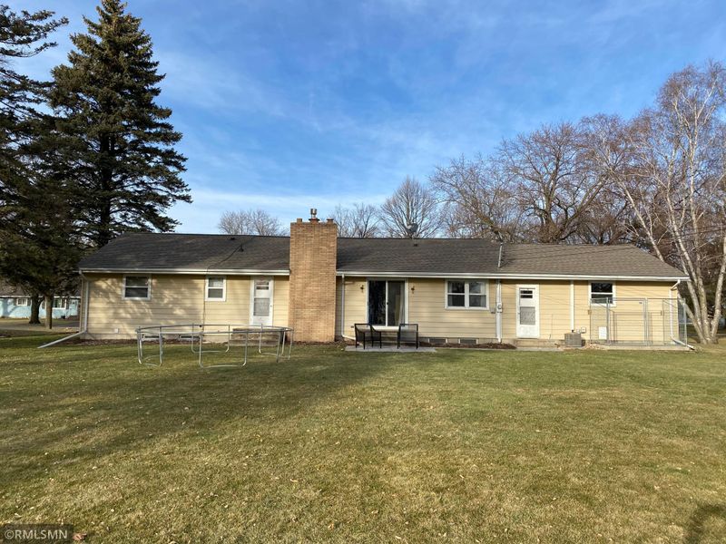 306 Park Ave, Prinsburg, MN 56281
