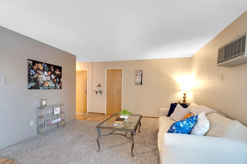 12852 Nicollet Ave #202, Burnsville, MN 55337