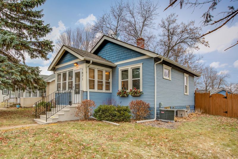 1871 Reaney Ave E, Saint Paul, MN 55119