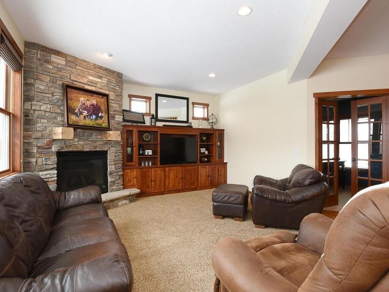 4215 Hunters Ln, Webster, MN 55088