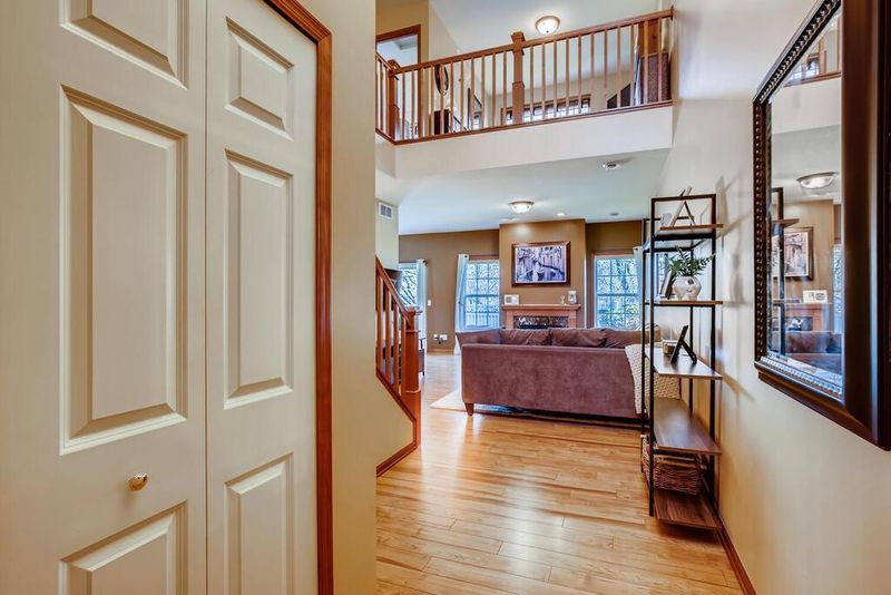 7753 Elm Grove Ave #816, New Hope, MN 55428