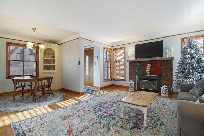 779 Sherwood Ave, Saint Paul, MN 55106