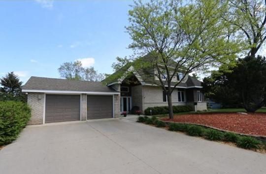 6433 Ryan Ave, Edina, MN 55435