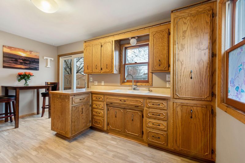1138 Smith Ave S, West Saint Paul, MN 55118