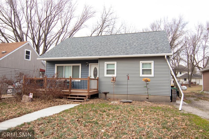 36 Elm St, Easton, MN 56025