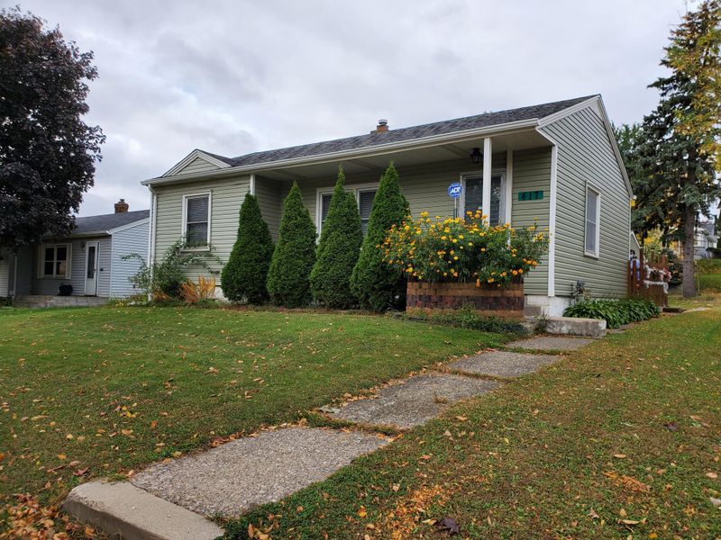 417 White Bear Ave N, Saint Paul, MN 55106