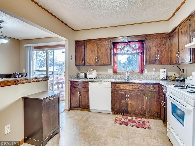 3217 73rd Ln N, Brooklyn Park, MN 55443