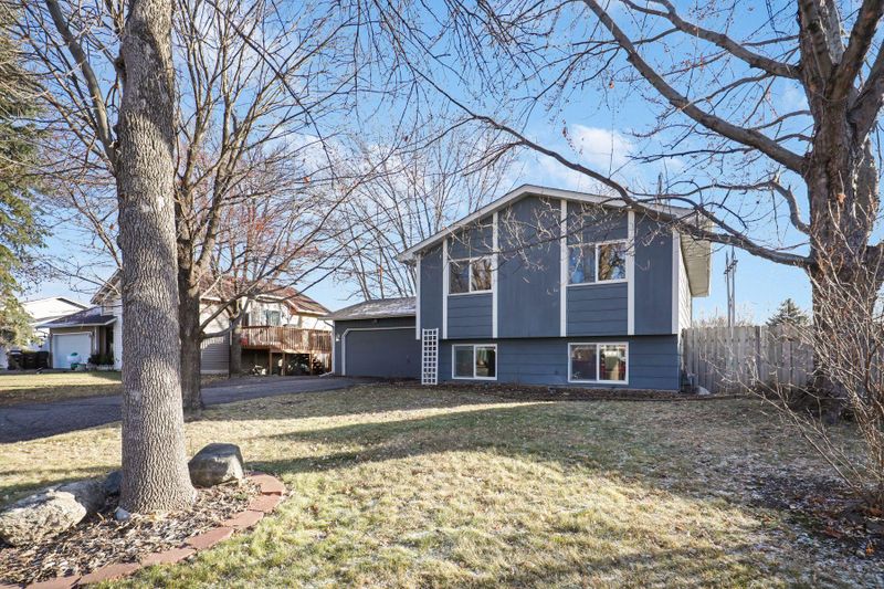 5687 W 136th St, Savage, MN 55378
