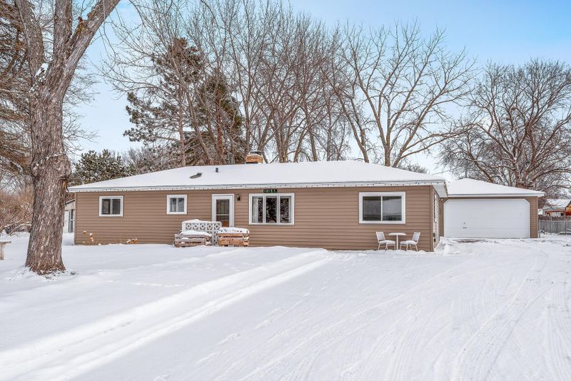 10121 Redwood St NW, Coon Rapids, MN 55433