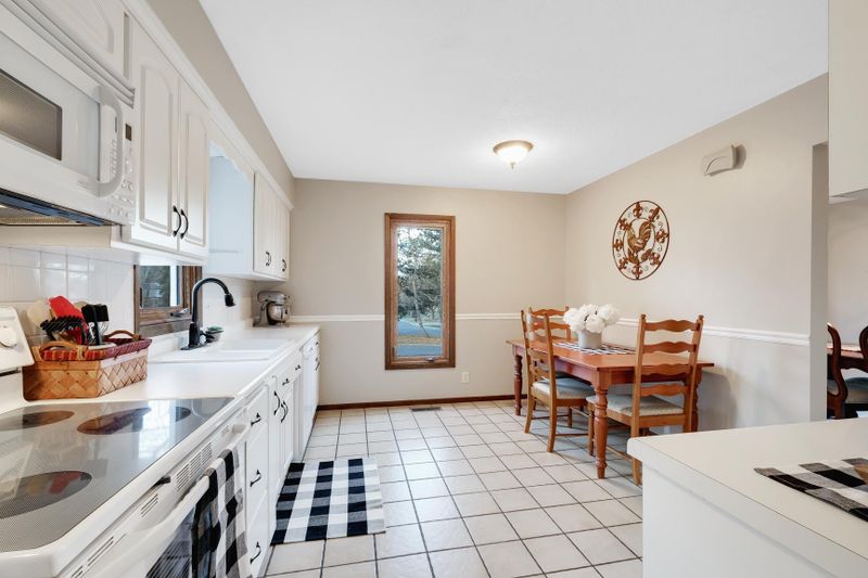 9411 Briar Cir, Bloomington, MN 55437