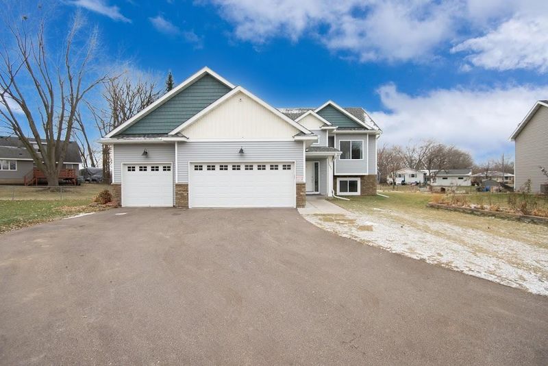 1095 5th Ave, Newport, MN 55055