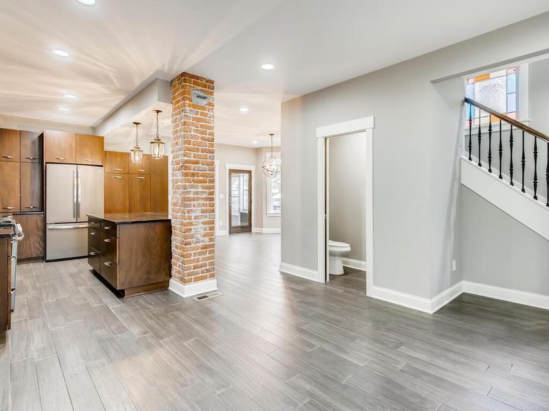 145 3rd Ave S, South Saint Paul, MN 55075