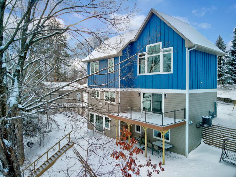 680 Grand Ave, Center City, MN 55012