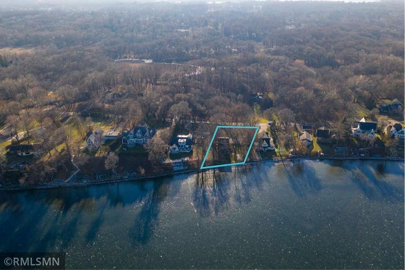 26050 Birch Bluff Rd, Excelsior, MN 55331