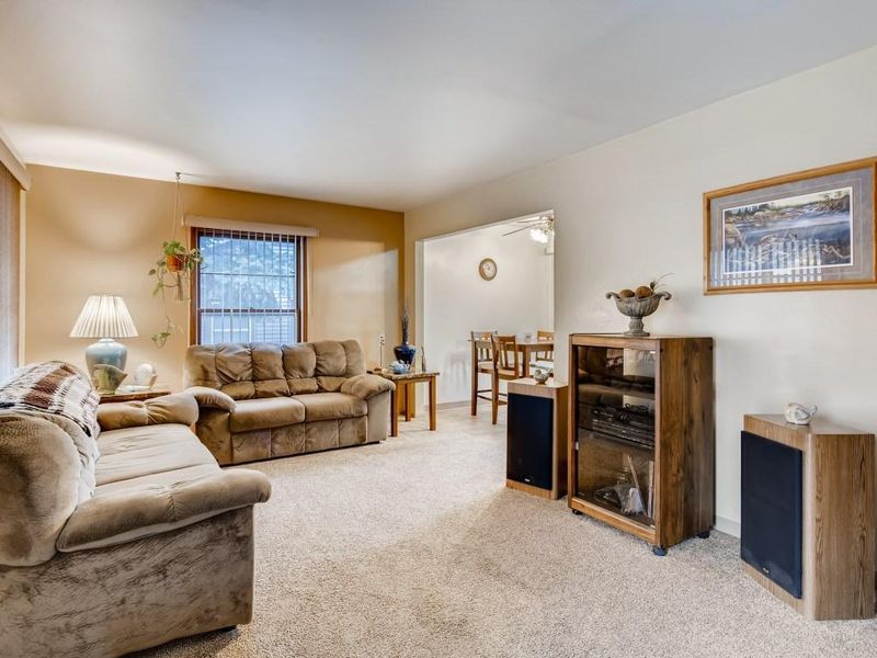 1179 Macarthur Ave, West Saint Paul, MN 55118