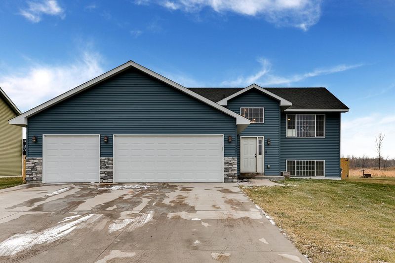 370 Fawn Meadows, Pine City, MN 55063