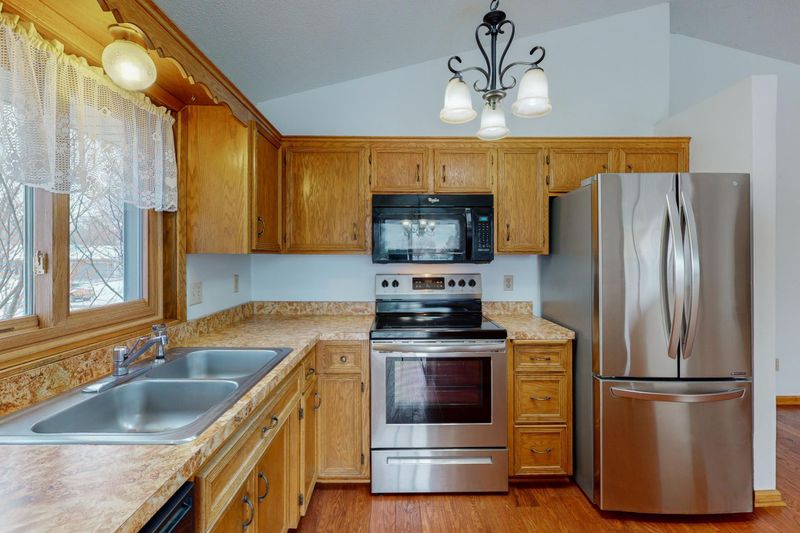 6147 Lower 161st St W, Rosemount, MN 55068