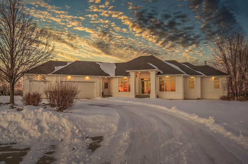 570 Hahn Dr, Shakopee, MN 55379
