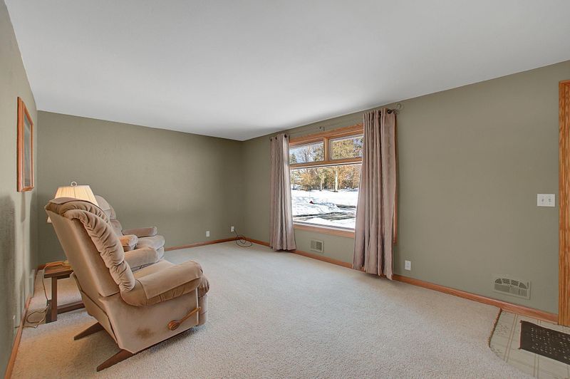 852 Bradford Ave, Champlin, MN 55316