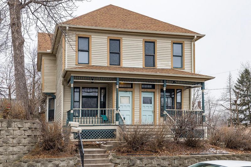720 3rd St E, Saint Paul, MN 55106