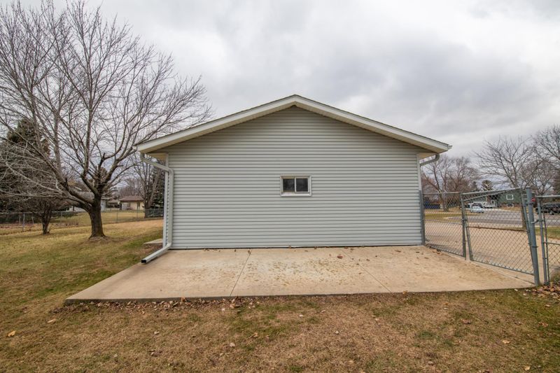 7150 163rd St W, Rosemount, MN 55068