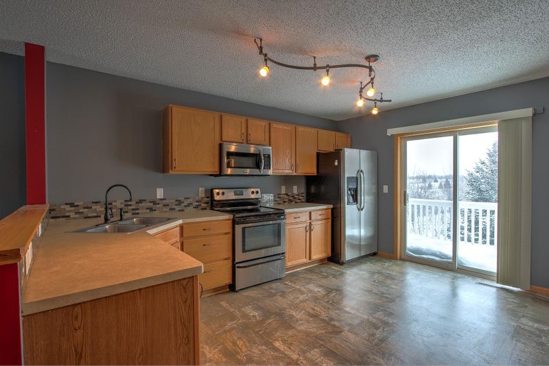 105 19th Ave SE, Cambridge, MN 55008