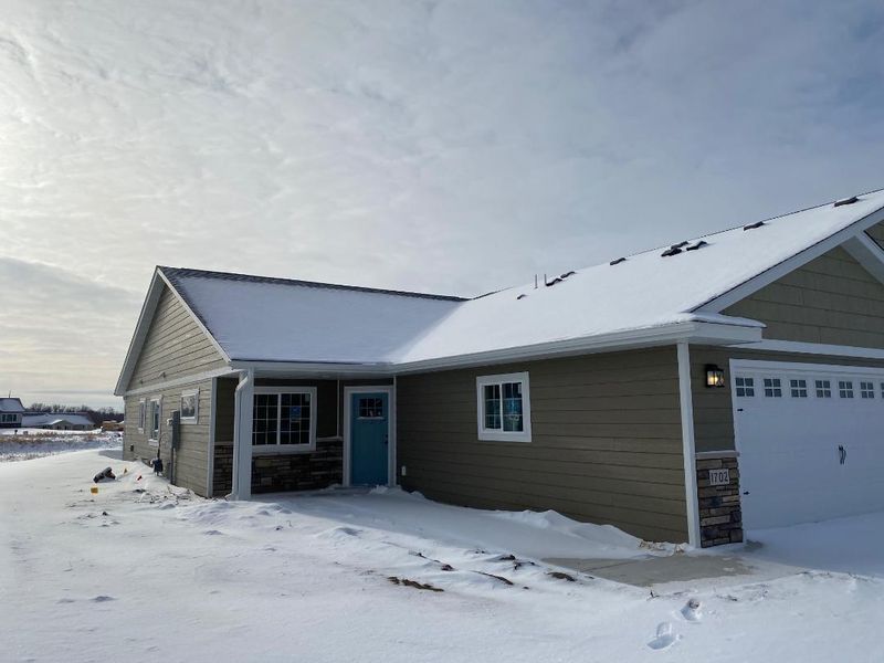 1702 11th St NE, Buffalo, MN 55313