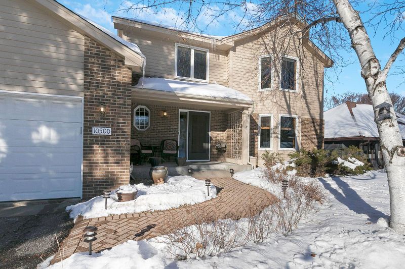 10500 49th Ave N, Plymouth, MN 55442