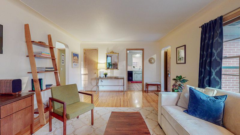 2620 W 57th St, Minneapolis, MN 55410