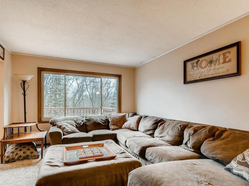 1109 Blackoaks Ct, Anoka, MN 55303
