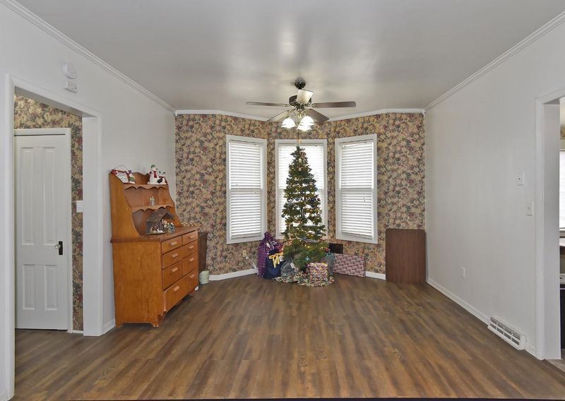 515 8th St NW, Faribault, MN 55021