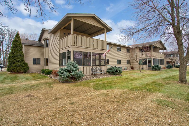 2600 75th St E #112, Inver Grove Heights, MN 55076