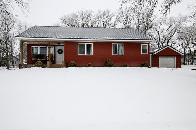 211 Libra Ave E, Cosmos, MN 56228