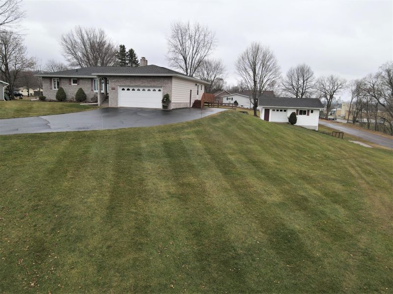 409 14th Ave E, Durand, WI 54736