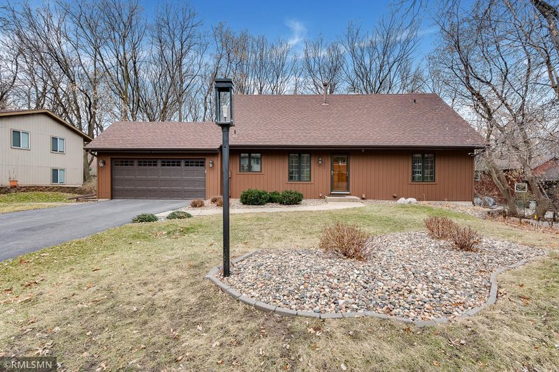 12704 Pheasant Rn, Burnsville, MN 55337