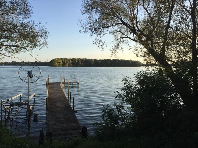 20 North Shore Dr N, Sherburn, MN 56171