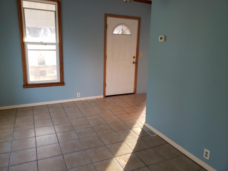906 4th Ave NW, Austin, MN 55912