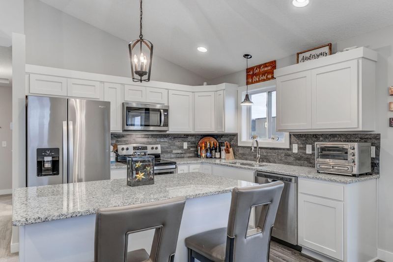 1724 Morning Glory Dr, River Falls, WI 54022
