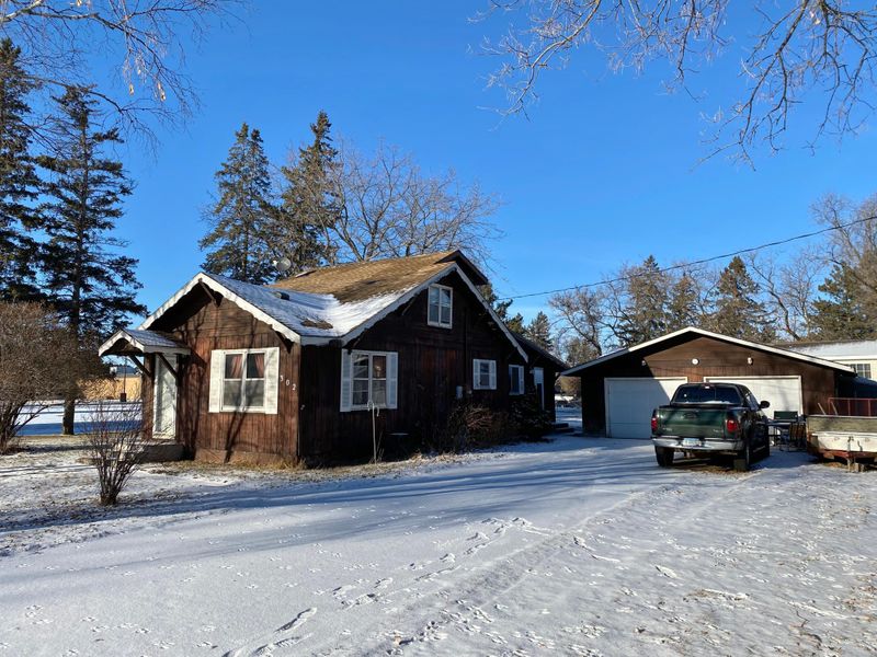302 Huntsinger Ave, Park Rapids, MN 56470