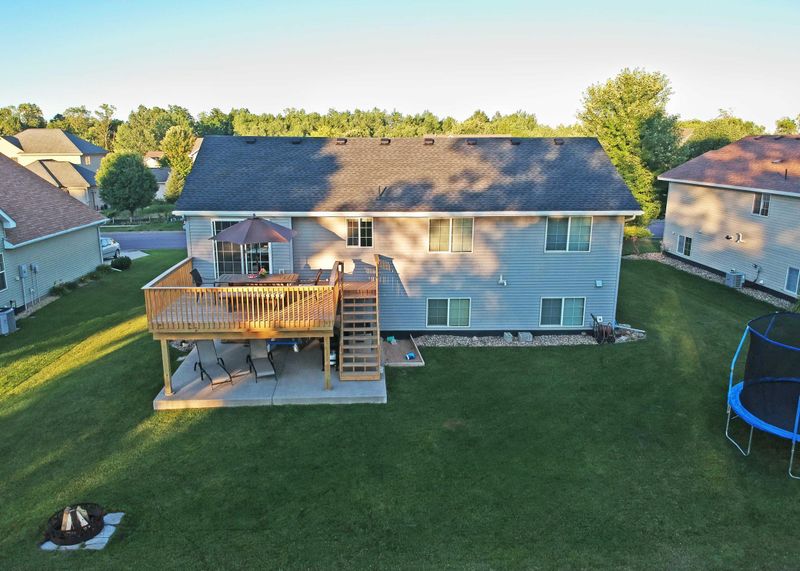 1214 Amber Ln, Faribault, MN 55021