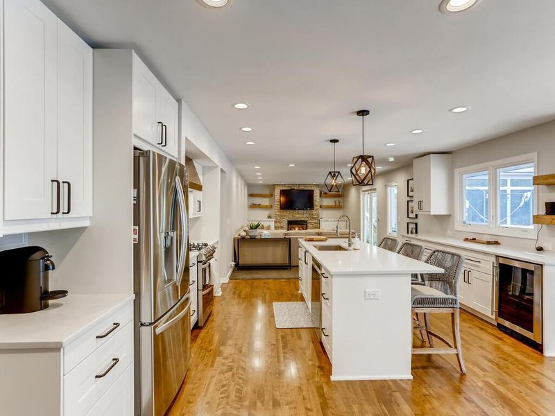 8733 Westmoreland Ln, Saint Louis Park, MN 55426
