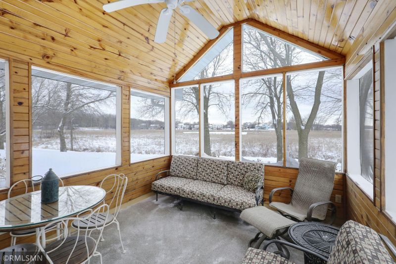 4515 Orchid Cir, Plymouth, MN 55446