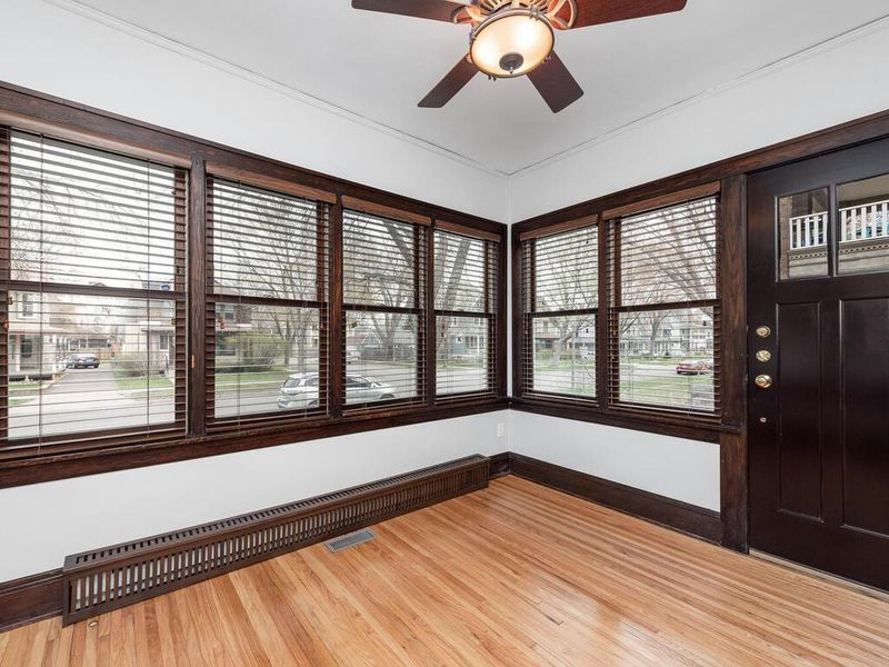 790 Laurel Ave, Saint Paul, MN 55104