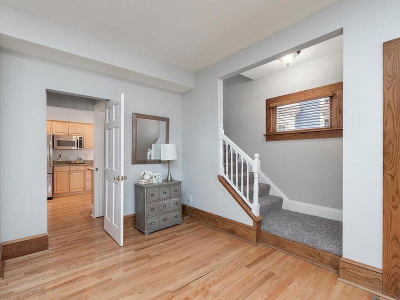 790 Laurel Ave, Saint Paul, MN 55104