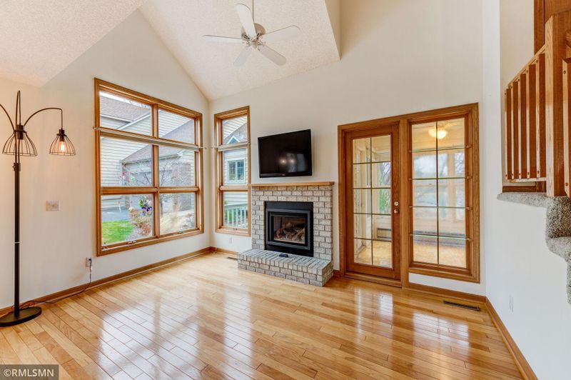 638 Sullivan Ln NE, Columbia Heights, MN 55421