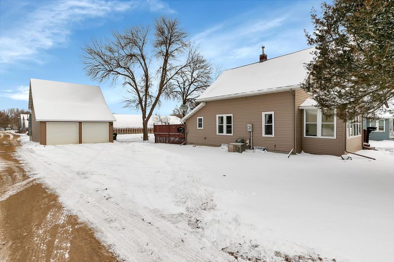 535 4th Ave SE, Hutchinson, MN 55350