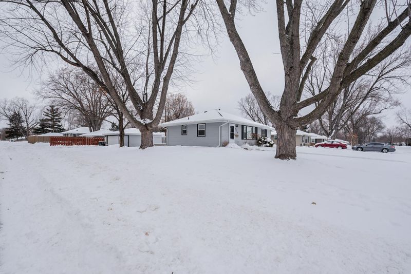 9136 15th Ave S, Bloomington, MN 55425